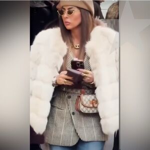 ShaGgY BeiGe Cr0pPed  FauX FuR JaCkEt.